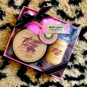 Bath body gift package shower gel, lotion, puff